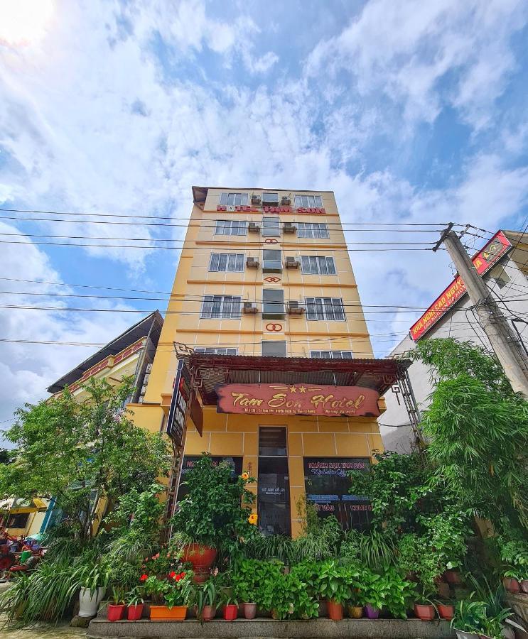 Khach San Tam Son Hotel ห่าซาง ภายนอก รูปภาพ